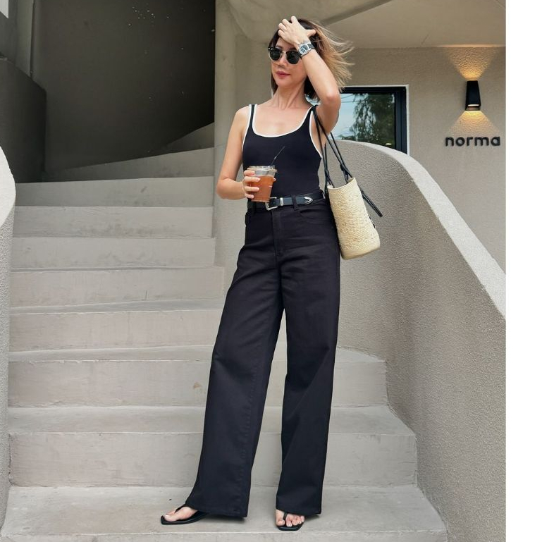 Aevelyn Jeans กางเกงยีนส์รุ่น รุ่น Diva Black  Wide Leg (High Rise)