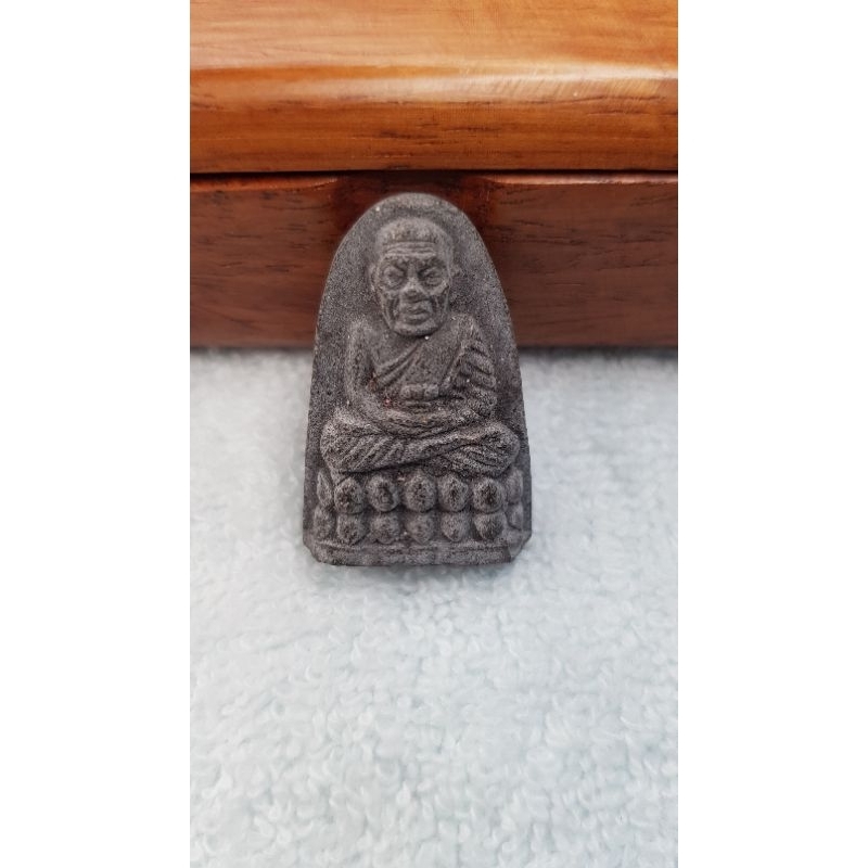 หลวงปู่ทวด รุ่น111ปี เนื้อว่านดำ พิมพ์ใหญ่ ปี2540