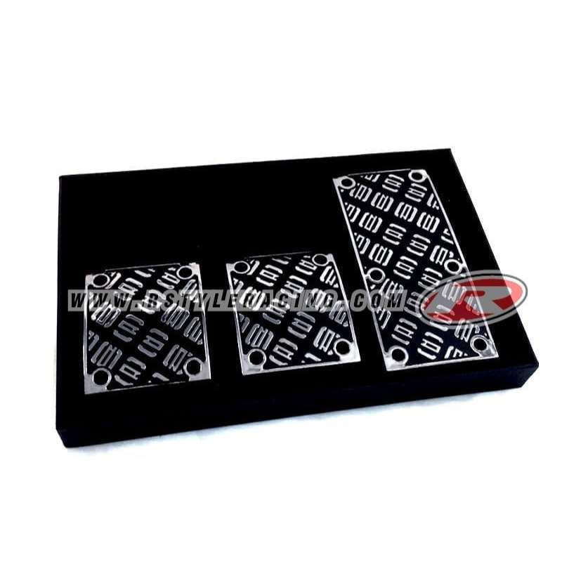 แป้นเหยียบสำหรับรถเกียร์ MANUALสไตล์ VIP ลาย MONOGRAM