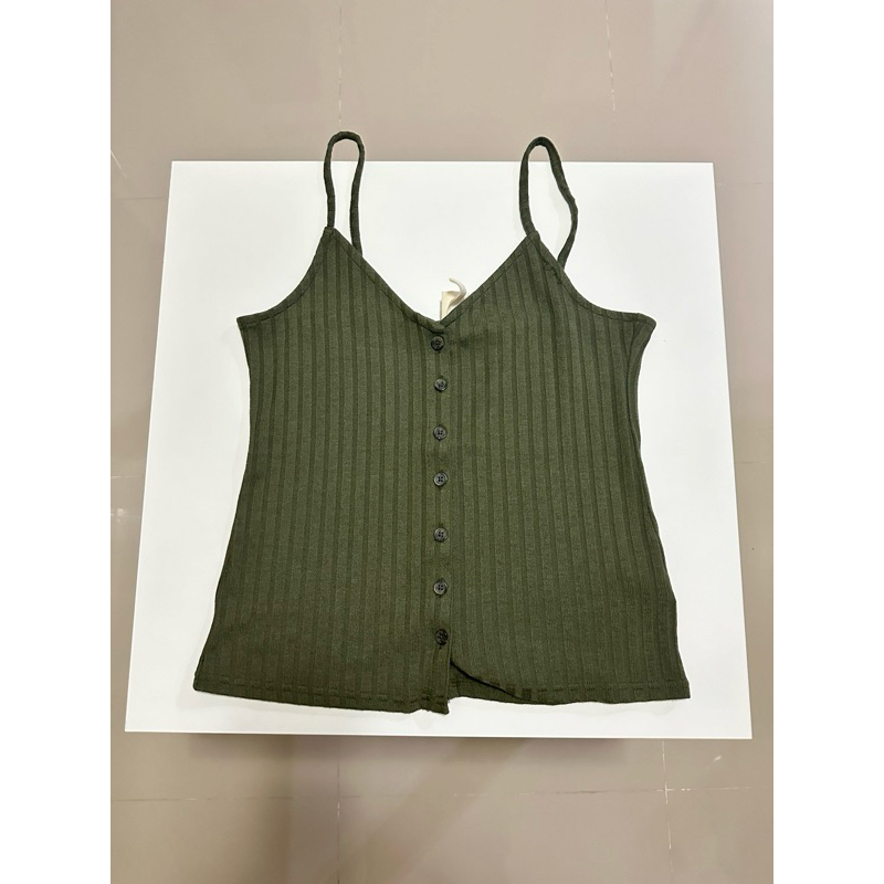 ส่งต่อ H&M สายเดี่ยวสีเขียวแก่ (Ribbed tank top)