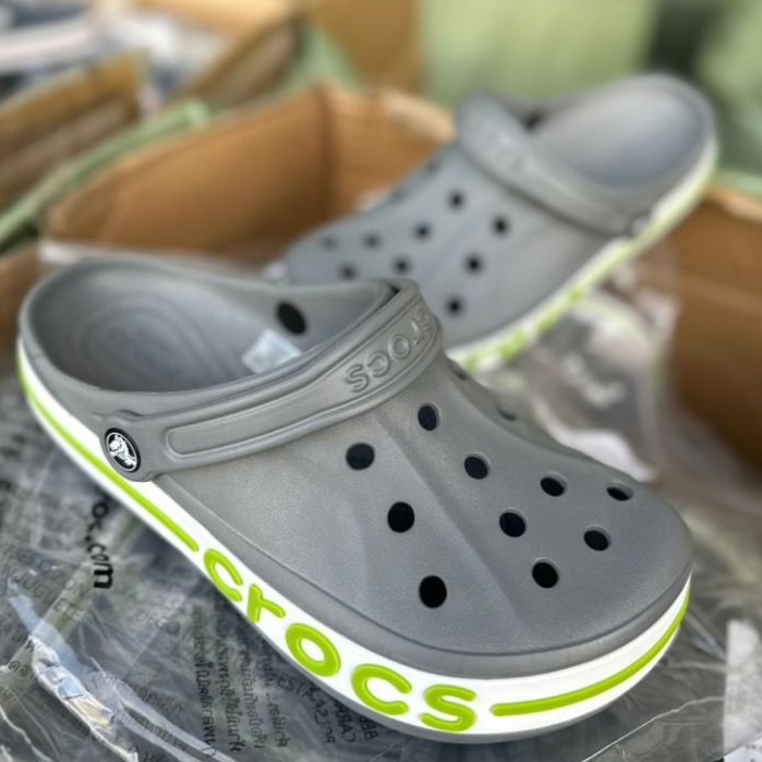 Buy 1 get 2 Jibbitzs free รองเท้า Crocs BayaBand Clog หิ้วนอก ถูกกว่าshop✨(สินค้าพร้อมจัดส่งจากไทย)✨