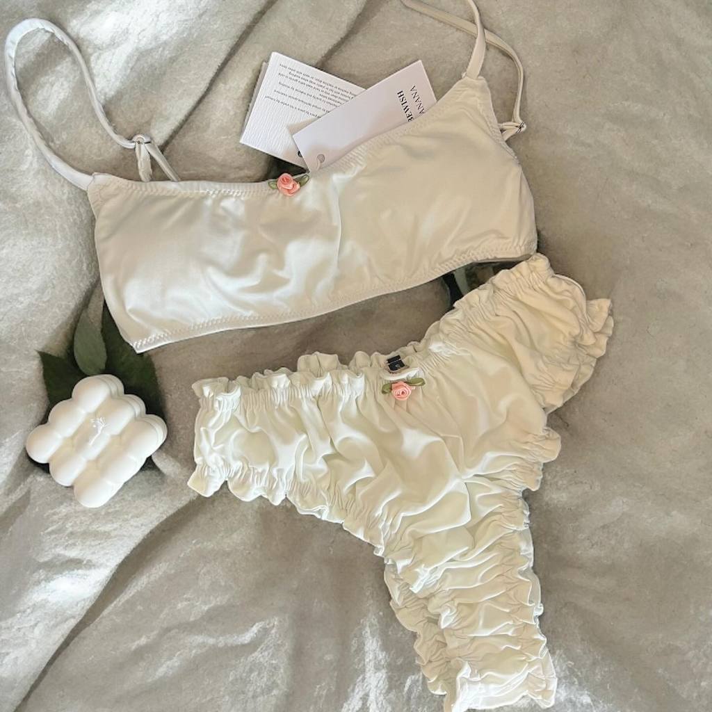 Hot.bikini ส่งไวจากไทย ชุดว่ายน้ำ ชุดว่ายน้ำ bikini เอวต่ำ สไตล์เซ็กซี่ ตกแต่งดอกไม้ ชุดไปทะเล