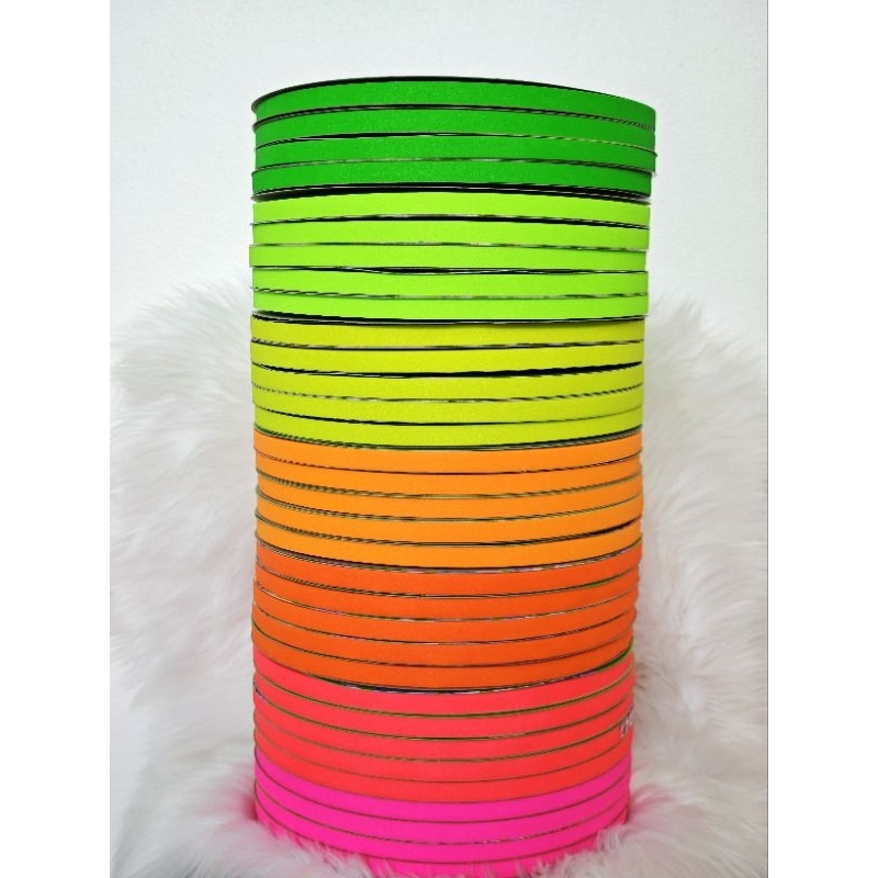 ริบบิ้นกากเพชรใส TW สีนีออน สีสะท้อนแสง  เบอร์ 2 ยาว 350 หลา ราคาต่อ 1 ม้วน