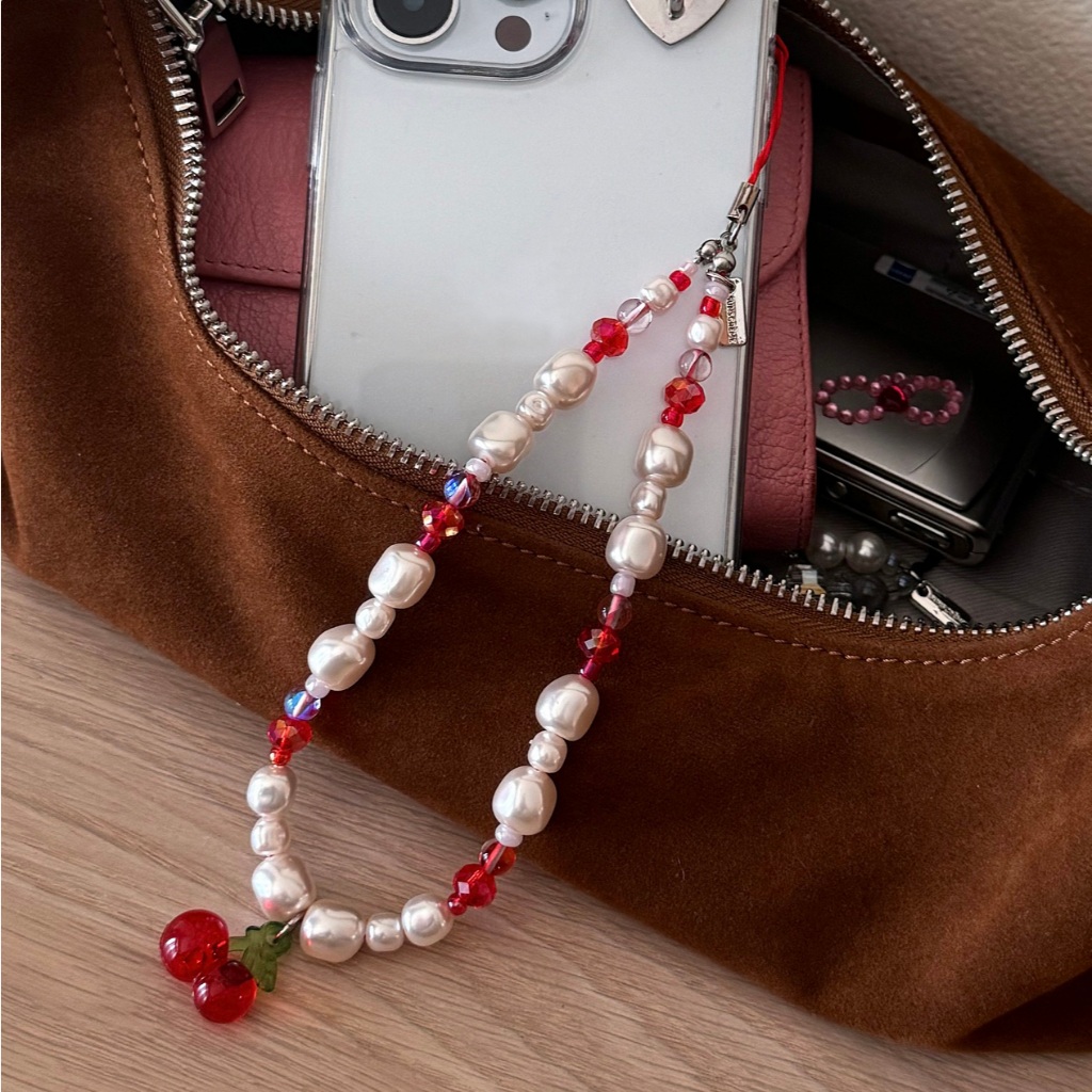 [CLEARANCE SALE] SUNSCRÈME - CHERRY PHONE STRAP (ที่ห้อยมือถือ)