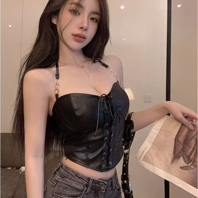 สาวฮอตระมัดระวังเครื่องรัดเปิดสะดือ PU หนังสลิงผู้หญิงฤดูร้อนเซ็กซี่แขวนคอบางพอดีเสื้อกั๊กด้านนอกสวมใส่สั้นบน