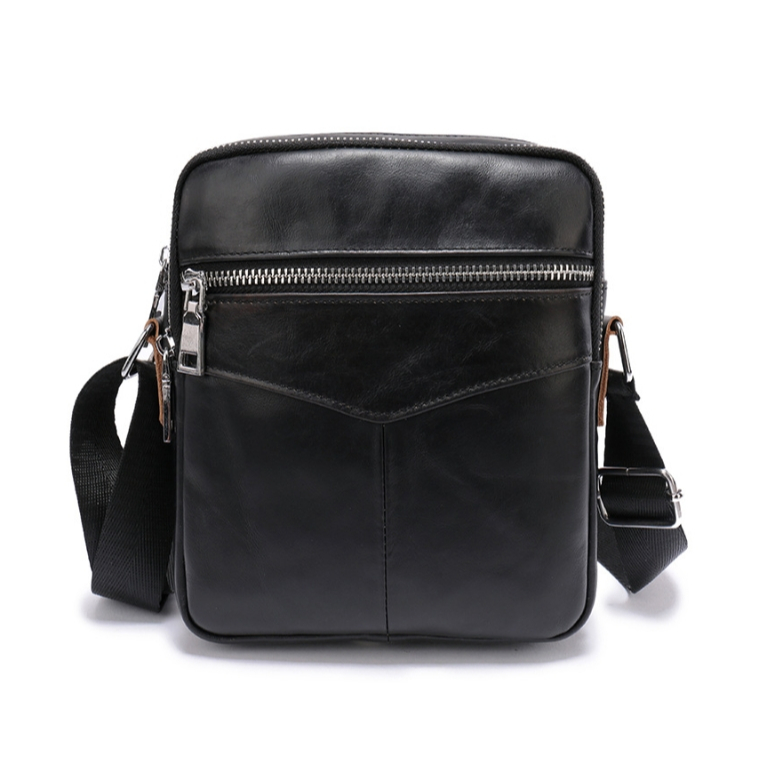กระเป๋าหนังแท้   สะพาย หนังแท้  Messenger bag A06