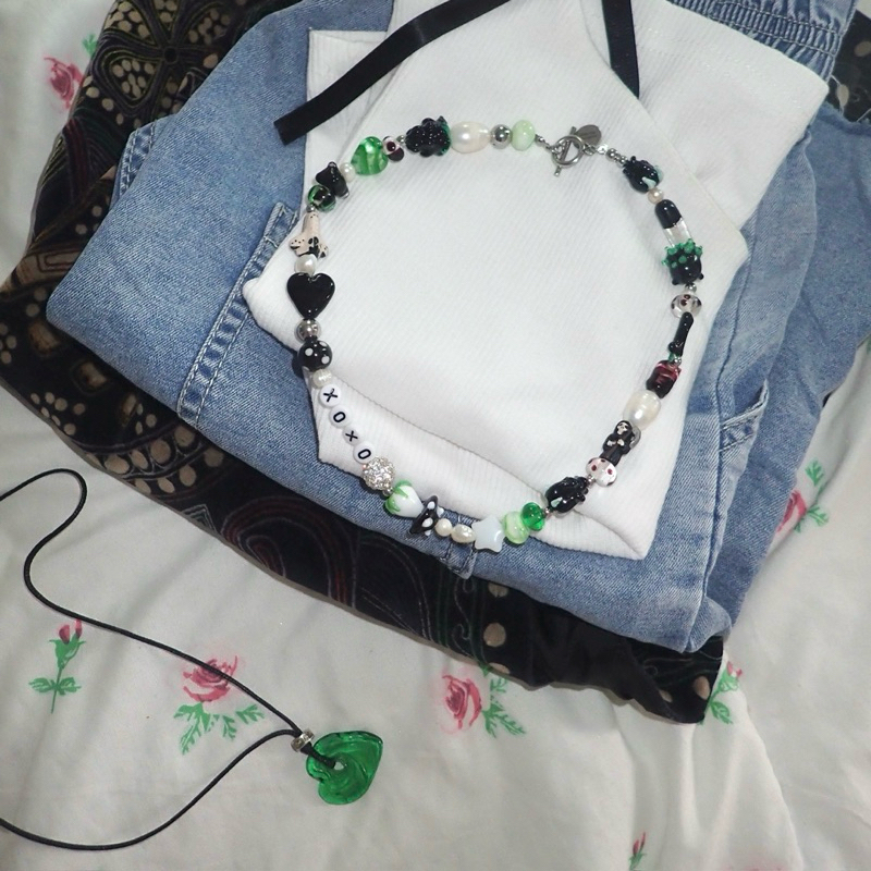 Morethanyoursee | Xoxo Necklace สร้อยคอลูกปัดมุกน้ำจืด ลูกปัดแก้วหัวใจ ลูกปัดเห็ดมูราโน่งานแฮนด์เมดท