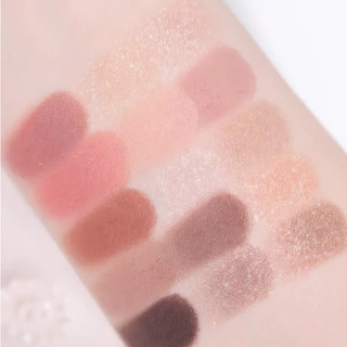 SUPERMOM Naked Glow Eyeshadow Palette ซุปเปอร์มัม เนคเคด โกลว์ อายชาโดว์ พาเลตต์