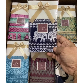 ของที่ระลึกงานเกษียน ของชำร่วยงานบวช งานแต่ง งานบุญ กระเป๋าผ้าต่่อผ้าไทยใบใหญ่ๆ (10*11.5 นิ้ว)
