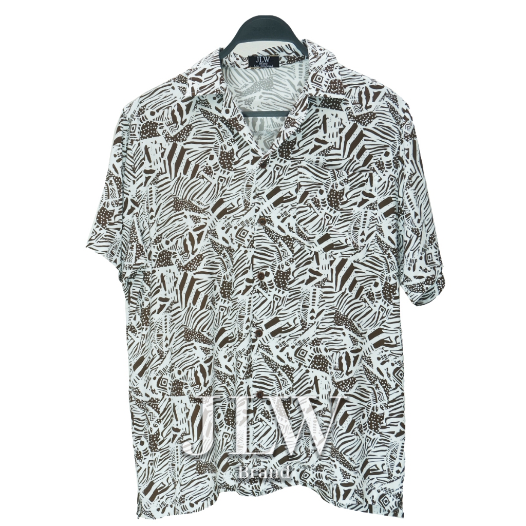 เสื้อฮาวาย ลายวูดู ขาว ผ้านิ่ม M L XL Oversize คอฮาวาย JLW BRAND