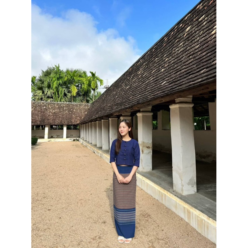 ผ้าถุงทอล้านนา ย้อมสีธรรมชาติ งานอัดกาว เย็บสำเร็จพร้อมใส่