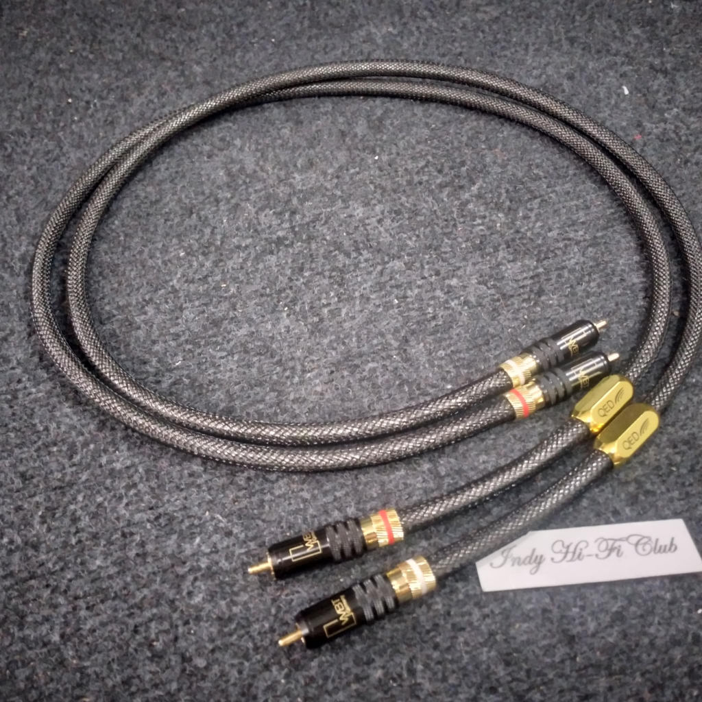 สายสัญญาณ RCA QED Signature Series   รุ่นท็อปพร้อมใช้งาน ราคาต่อ 2 เส้น สามารถเลือกความยาวได้