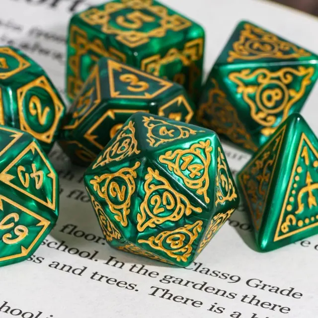 Druid Dice Gold Font Dice Set of 7 | ลูกเต๋า Dice For DnD D&D MTG RPG TRPG เกมกระดาน บอร์ดเกม Game ไพ่ทาโรต์ Magic เมจิก