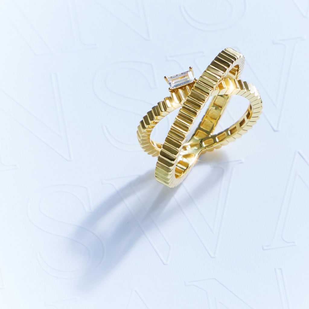 SWAN - ATHENA CROSS RING แหวนเงินแท้ ฝังเพชรคิวบิกเซอร์โคเนีย สไตล์แหวนเป็นกากบาท ดูเก๋ไก๋ สะดุดตา
