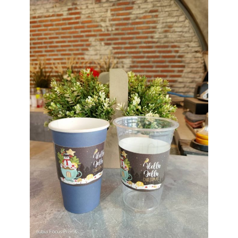 ปลอกสวมแก้วกาแฟลายปีใหม่ขั้นต่ำ 200 ชิ้นชิ้นละ 1 บาทชื่อลายสโนว์แมน