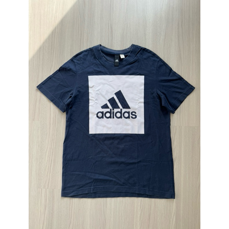 ส่งต่อเสื้อยืด adidas
