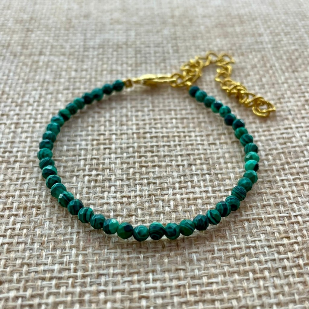 กำไลข้อมือ มาลาไคท์ Malachite 3 mm เจียเหลี่ยม หินนำโชค หินธรรมชาติ gemstone free size bracelet