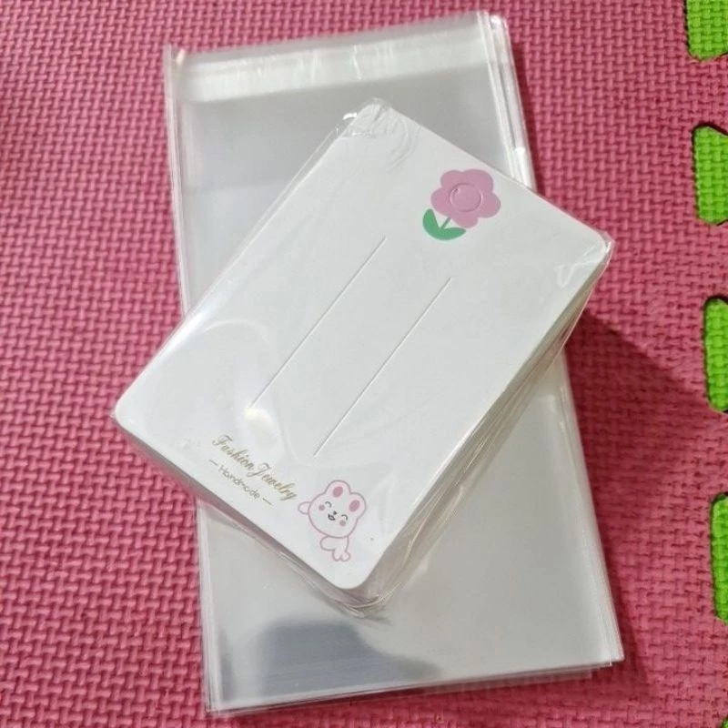 7.5 * 11 จัดชุด ฝากาว กระดาษ แผงติดกิ๊บ น่ารัก 50 และ 100 ใบ ขนาด 7.5 * 11 เซนติเมตรพร้อมถุง ฝากาว ขนาด 4x6 น่ารักดีครับ
