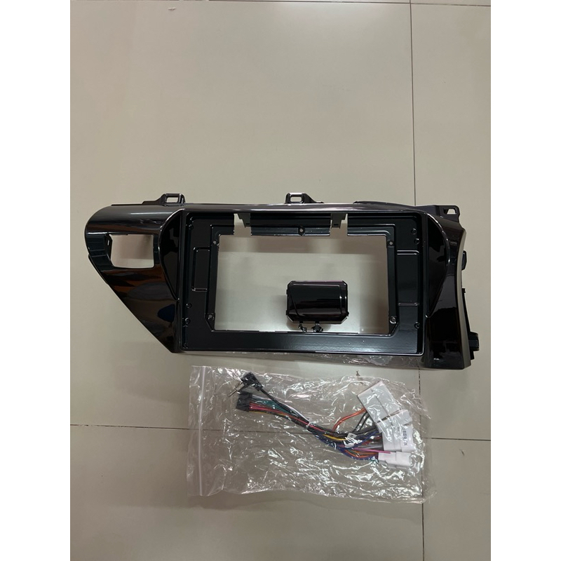 450บาท หน้ากากวิทยุ ใส่จอแอนดอย 10นิ้วติดรถยนต์ Toyota Revo 2015+