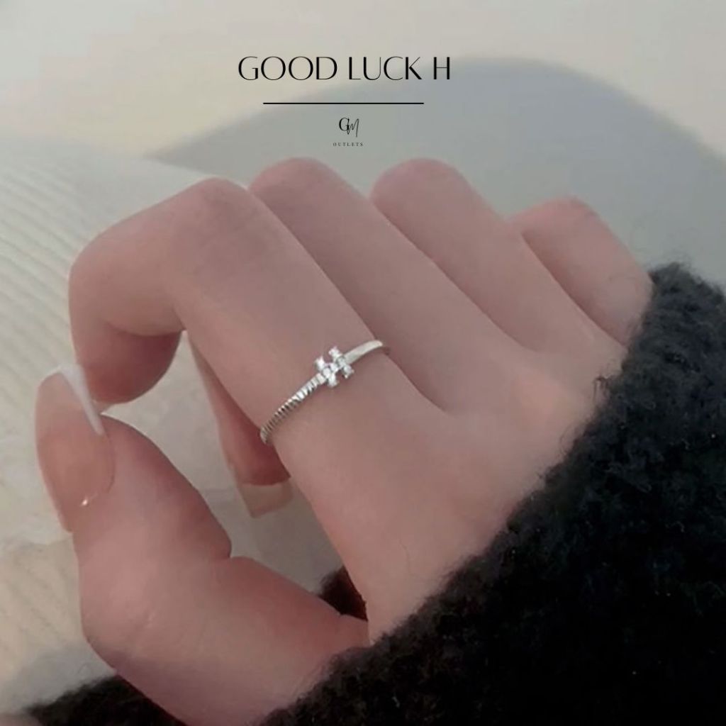 OUTLETS ล้างสต็อกจากโรงงานโดยตรง แหวนผู้หญิง Good luck H Ring แหวนเงิน เเหวนแฟชั่น แหวนสวยๆ
