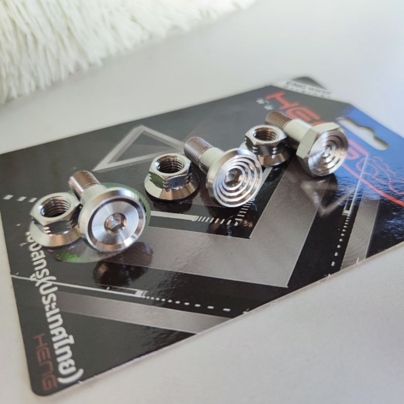 น็อตขาตั้งข้างเวฟ Wave พร้อมน็อตตัวเมีย (เฮงสกรู) มอเตอร์ไซค์ Motorcycle