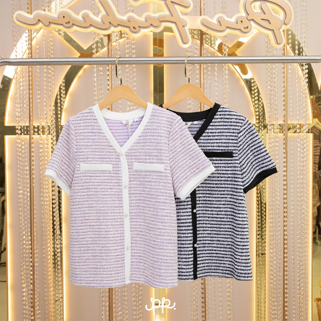 POI เสื้อคอวีแขนสั้นผ้าทวิตแต่งด้วยกระดุมมุกงานพรี่เมี่ยม L051H5