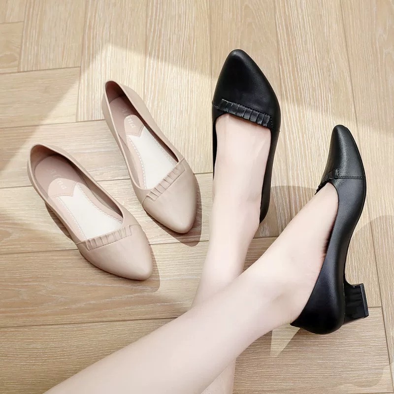 home..fashion รองเท้าคัชชู ยางPVC ปิดส้น ส้นรองเท้าสูง 3.5ซม ปลายเท้าแหลมมน เรียบๆ แบบใหม่ สำหรับผู้หญิง 178