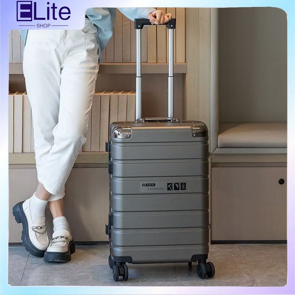 [รับประกัน3ปี] Titanium luggage กระเป๋าเดินทาง โครงอลูมิเนียม โครงอลูมิเนียม มุมกันกระแทก 4 มุม กระเป๋าเดินทางล้อล
