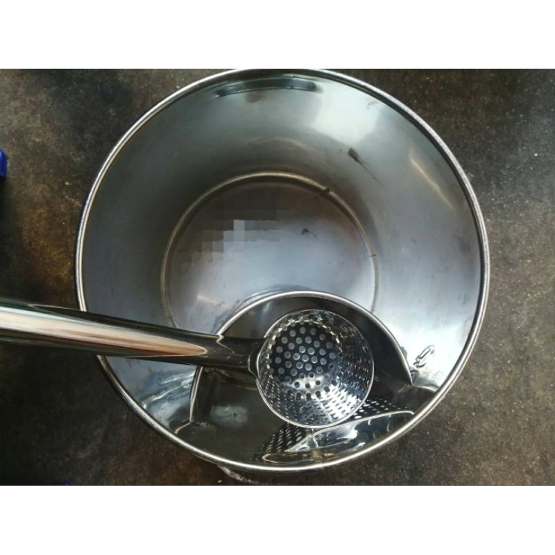 หม้อก๋วยเตี๋ยว 2 ช่อง ขนาด 25.5 ซ.ม.(เบอร์ 10)พร้อมตระกร้อลวกเส้น