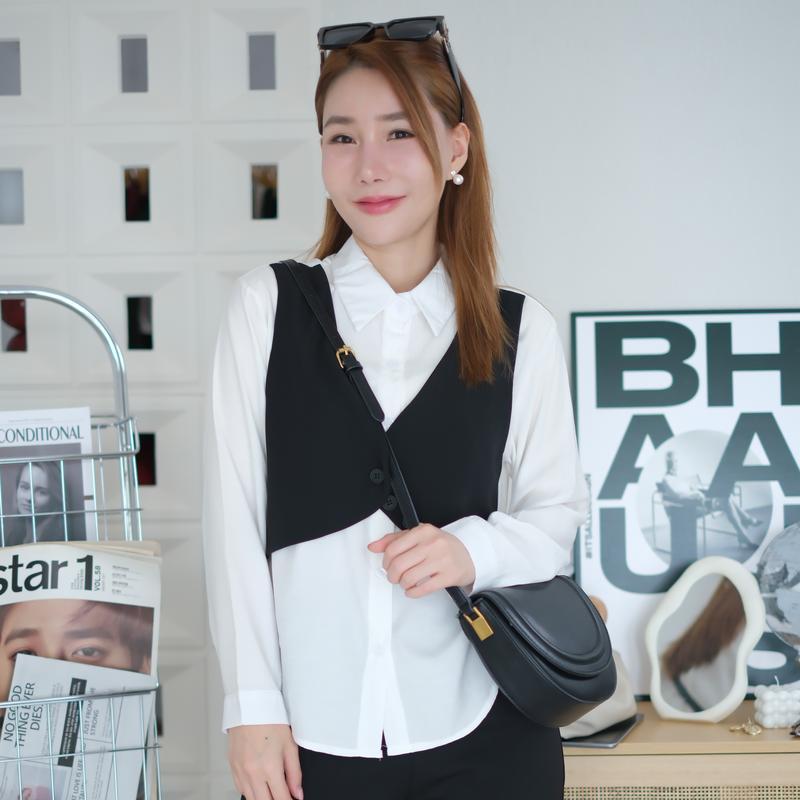Lawyer Closet [5261175] เสื้อเชิ้ตแขนยาว แต่งเสื้อกั๊ก ใส่สบาย เก๋สุดๆ ใส่ไปทำงาน ไปงานสำคัญ เหมาะสุดๆ สินค้ามี 2 สีขาวด