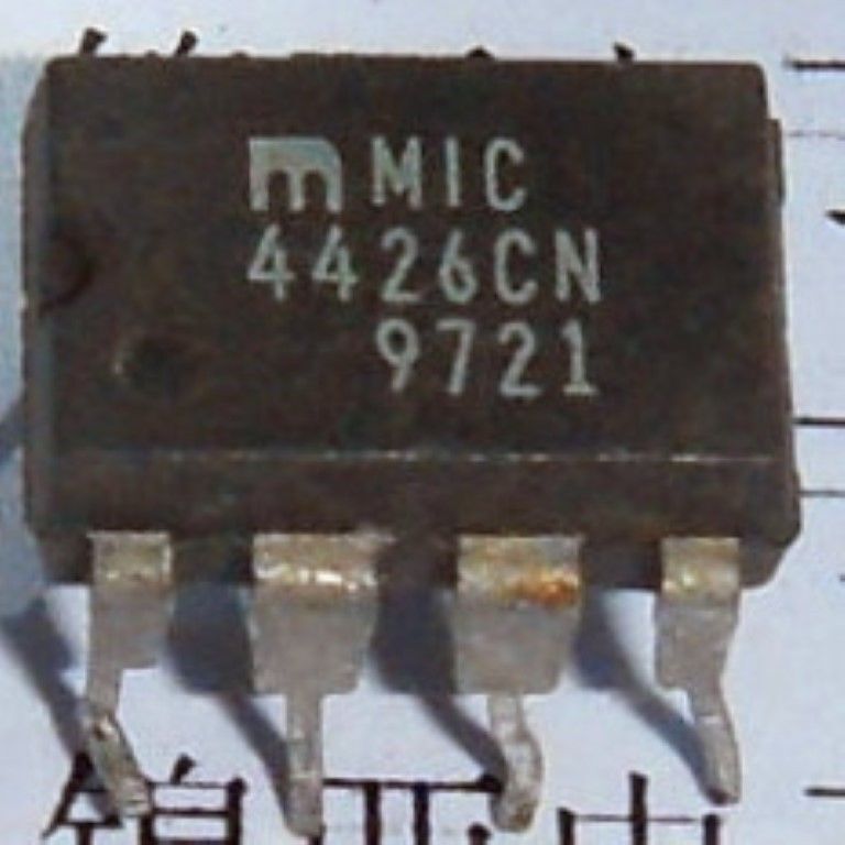 1pcs DIP8 MIC4424 MIC4426 MIC4426C MIC4424CN MIC4426CN