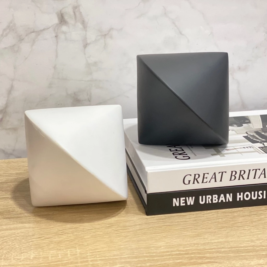 Minimal Sculpture โมเดลตกแต่งบ้าน thumbnail 3