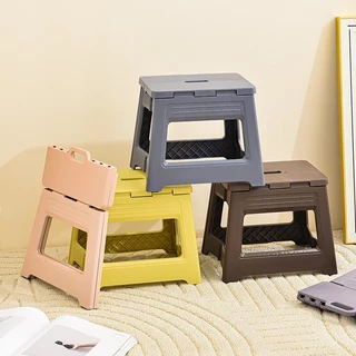 ราคาต่ําสุดใ !!เก้าอี้พับพกพา เก้าอี้พลาสติกอเนกประสงค์ Foldable Stool คุณภาพดีราคาถูกมีหลายสีให้เลือก