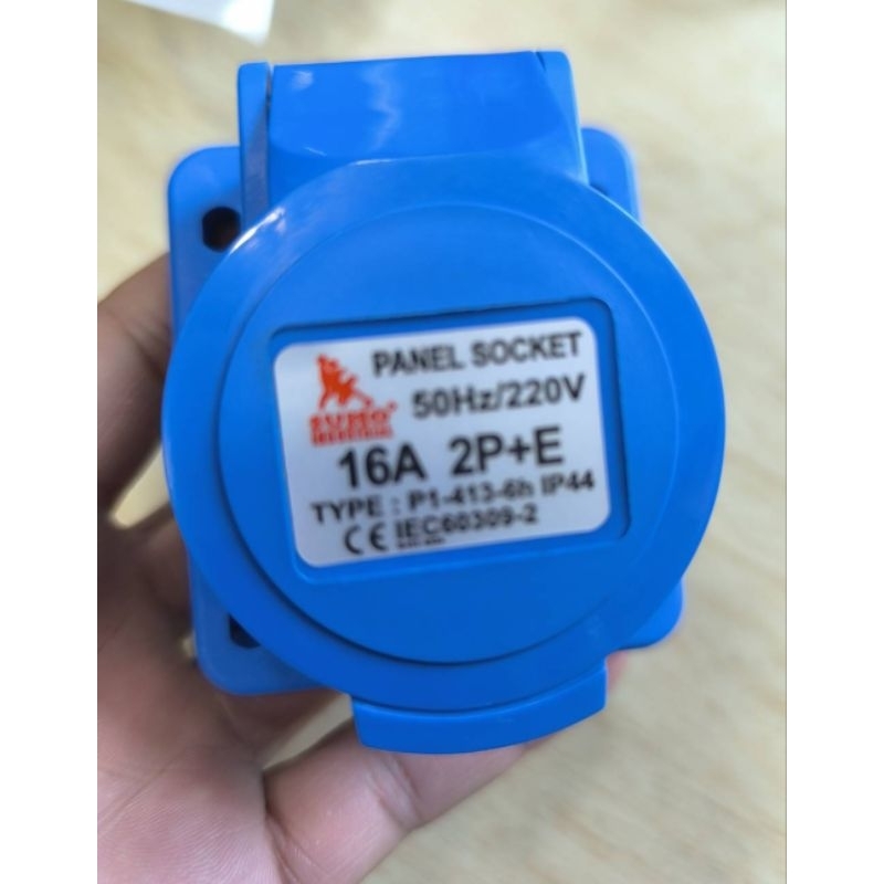 Sumo เต้ารับหน้าเฉียงตัวสำหรับต่อไฟฟ้า P1-413-6h IP4416 A2P+E 50HZ/220V