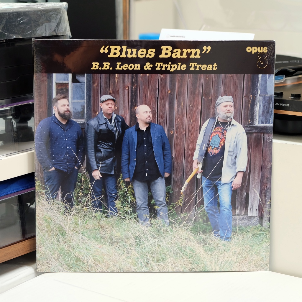 B.B. Leon & Triple Treat - Blues Barn