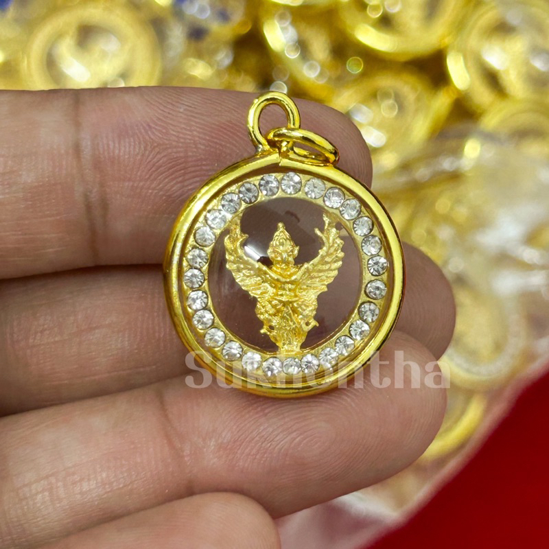 จี้พญาครุฑ ล้อมเพชร กรอบทอง(ปลุกเสกแล้ว)