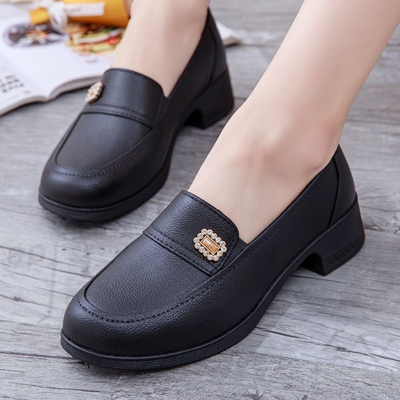 รองเท้าคัชชูหนังนิ่มหัวมน ส้นตึก สูง3-5 cm  2507