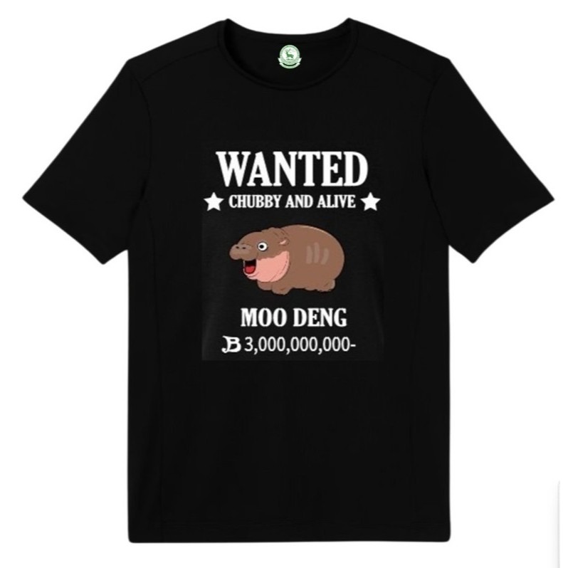 (ลิขสิทธิ์) เสื้อยืด ผู้ใหญ่คอกลม สกรีนลายหมูเด้ง WANTED สีดำ เสื้อยืดผู้ใหญ่ หมูเด้ง เสื้อยืดหมูเด้ง เสื้อยืด ผ้าคอตตอน