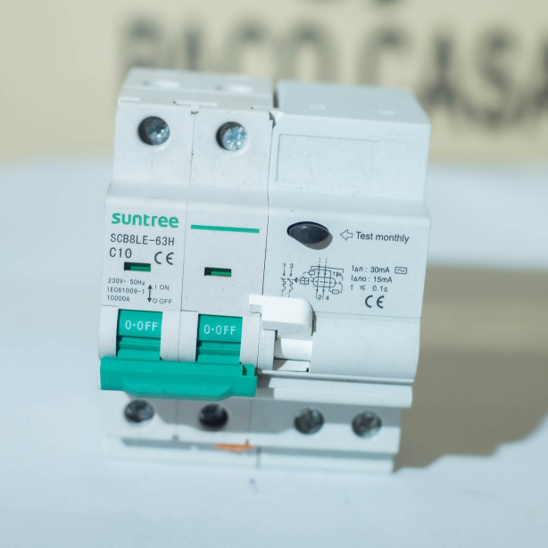 Brand Suntree RCBO Breaker AC MCB SCB8-63 2P 10,16,20,32,40,50,63A 400VAC เบรกเกอร์โซล่าเซลล์