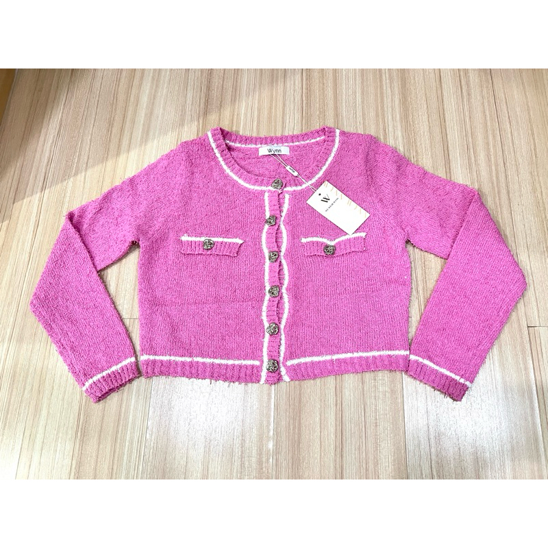 เสื้อแขนยาว กระดุมแกะได้ มือ 1 ป้าย Wynn อกหน้าผ้า 38