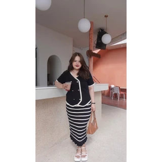 CiCi Plus+(A1262-30) Set 2 ชิ้น เสื้อ+กระโปรง แต่งกระดุมหลอก เหมาะสำหรับสาวพลัสไซส์