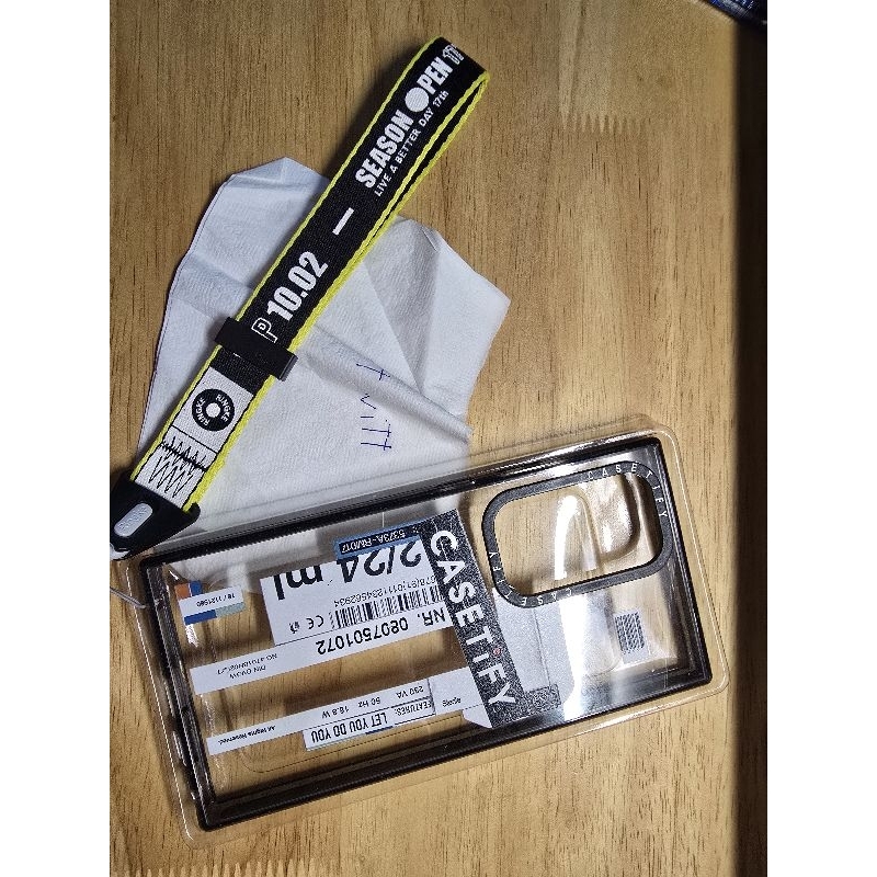 case 24 urtra พร้อมสายคล้อง. ringke