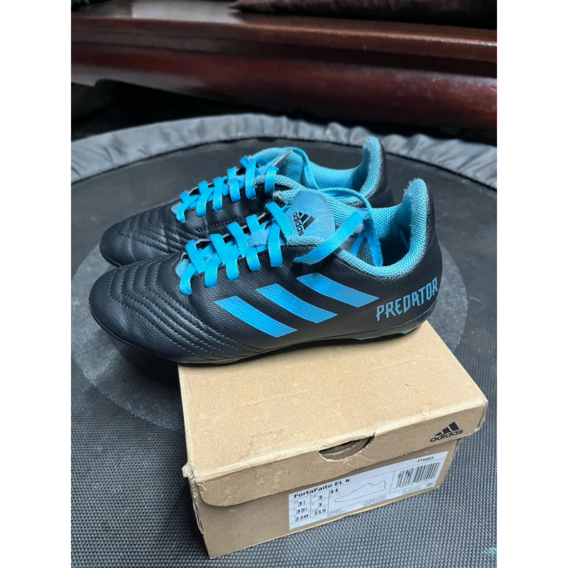 ส่งต่อ รองเท้าฟุตบอล Adidas Predator รองเท้าสตั๊ด