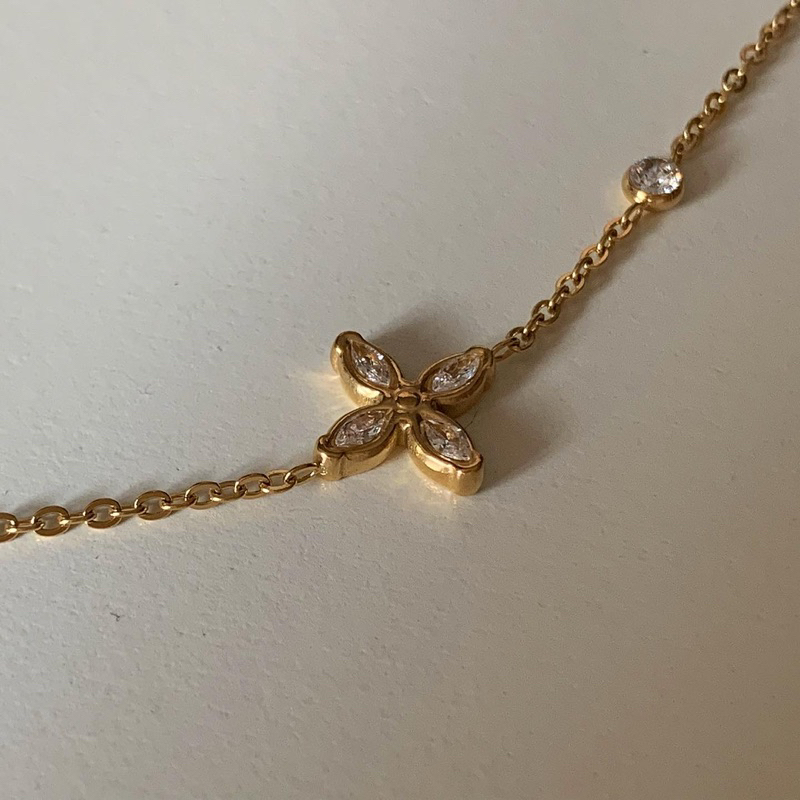 HER OBJECTIVE_HER LIKA LIKA CLASSY NECKLACE