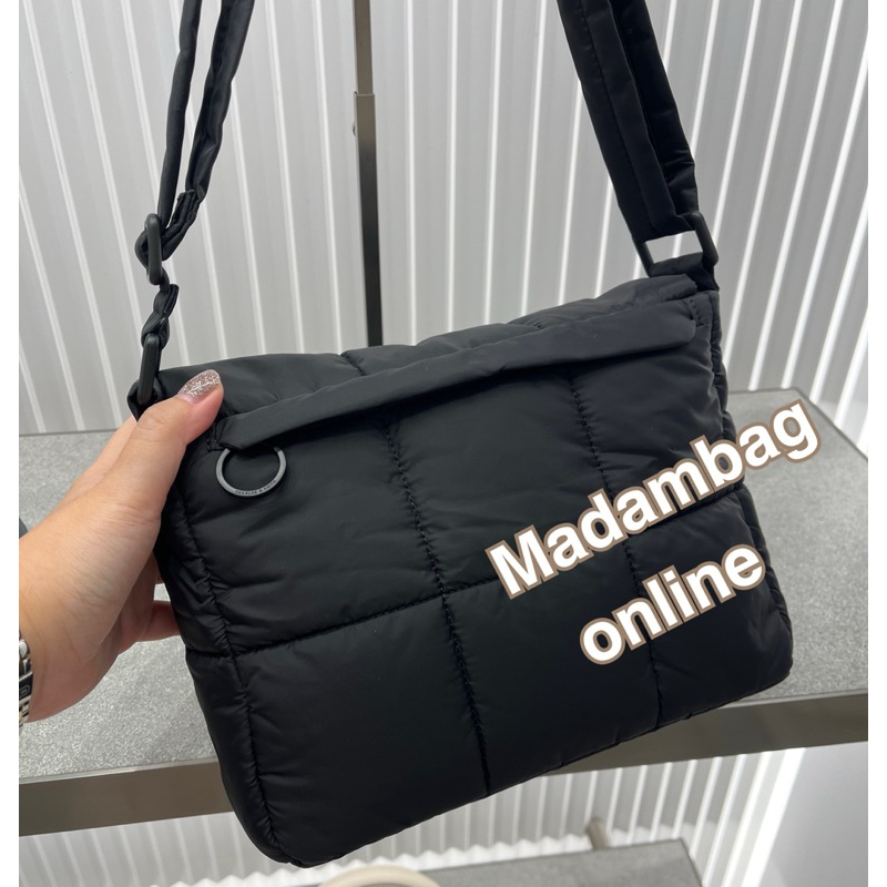 𝗖𝗛𝗔𝗥𝗟𝗘𝗦 & 𝗞𝗘𝗜𝗧𝗛 Errya Nylon Puffy Crossbody Bag  กระเป๋าผ้าไนล่อน สะพายข้าง