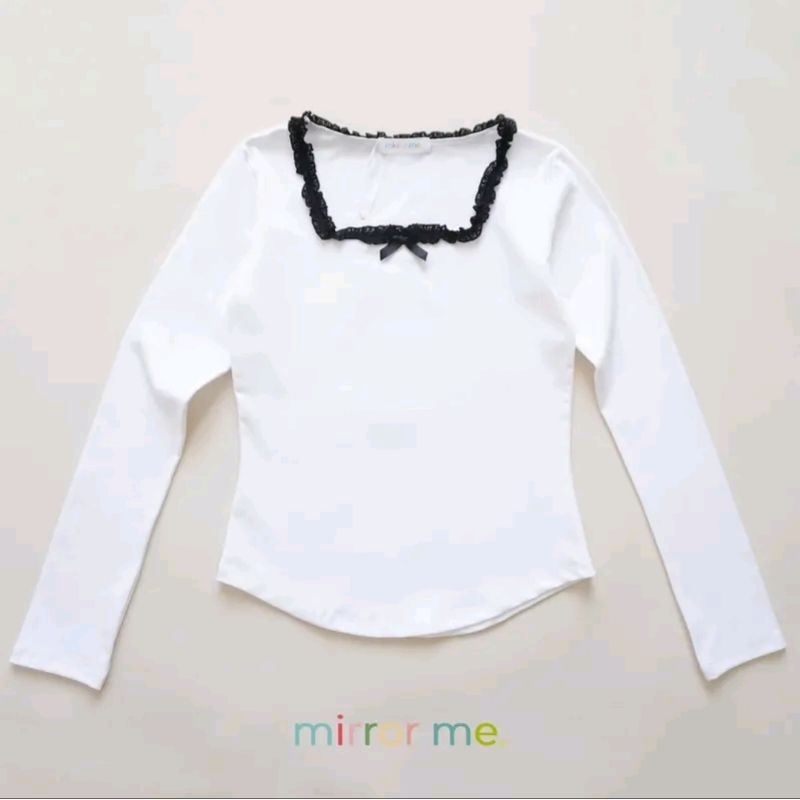 เสื้อคอเหลี่ยมลูกไม้ติดโบว์ แขนยาว ผ้าใส่สบาย