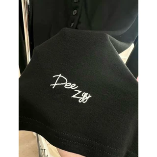 124-125 Deezyy เสื้อยืดคอกลมแขนยาว แต่งกระดุมปักDeezyy ผ้าsquare