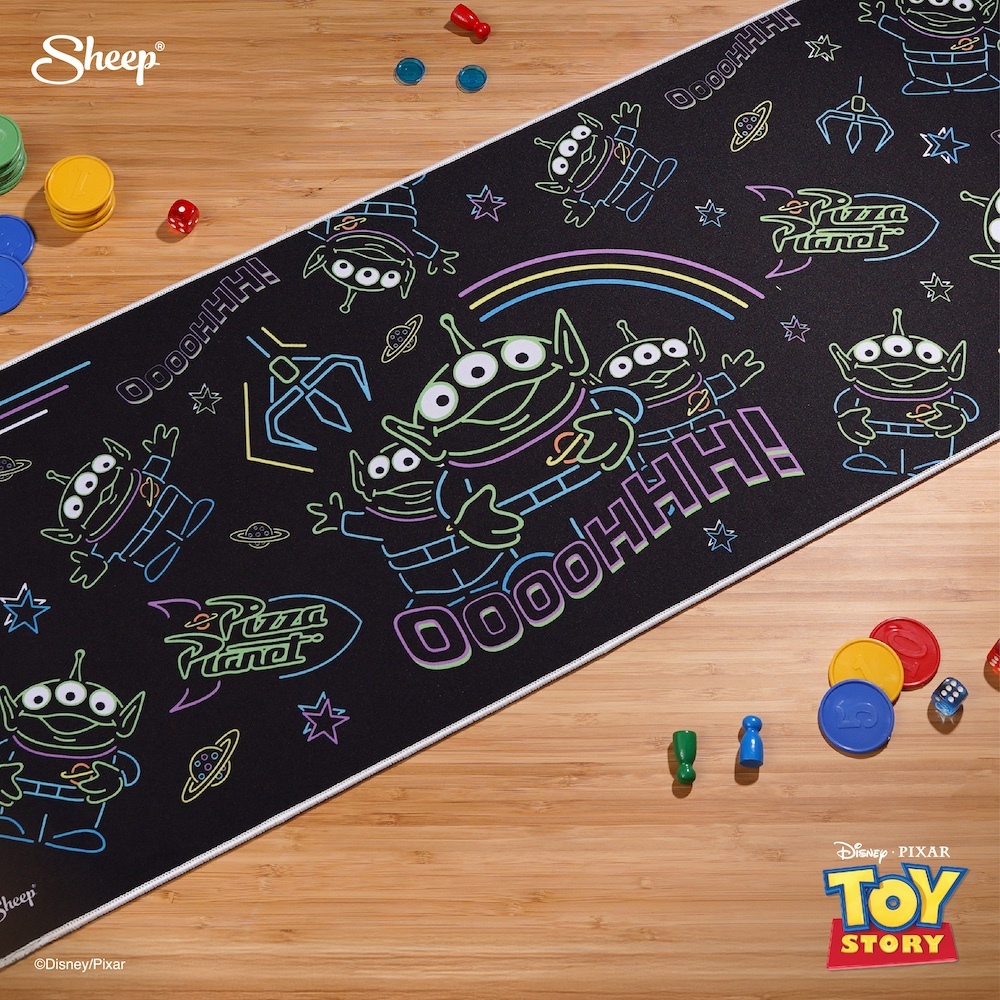 [Mouse Pad Aliens] Aliens Collection Mouse Pad แผ่นรองเมาส์เอเลี่ยน ลิขสิทธ์Disney Pixar แผ่นรองเมาส์ขนาดใหญ่วางเต็มโต๊ะ