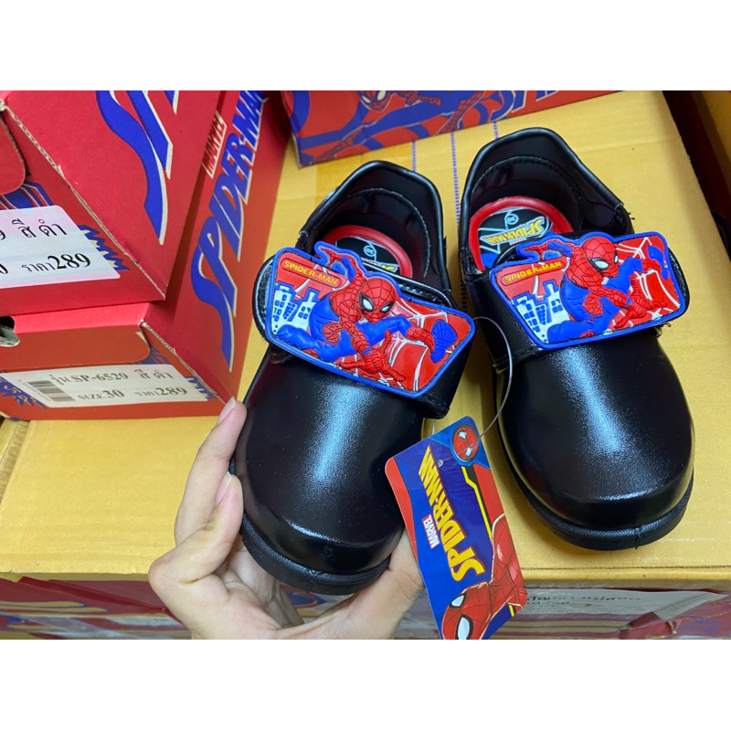 รองเท้านักเรียนอนุบาลผ้าใบสีดำ สไปเดอร์แมน (มีไฟ) รุ่น SP6529