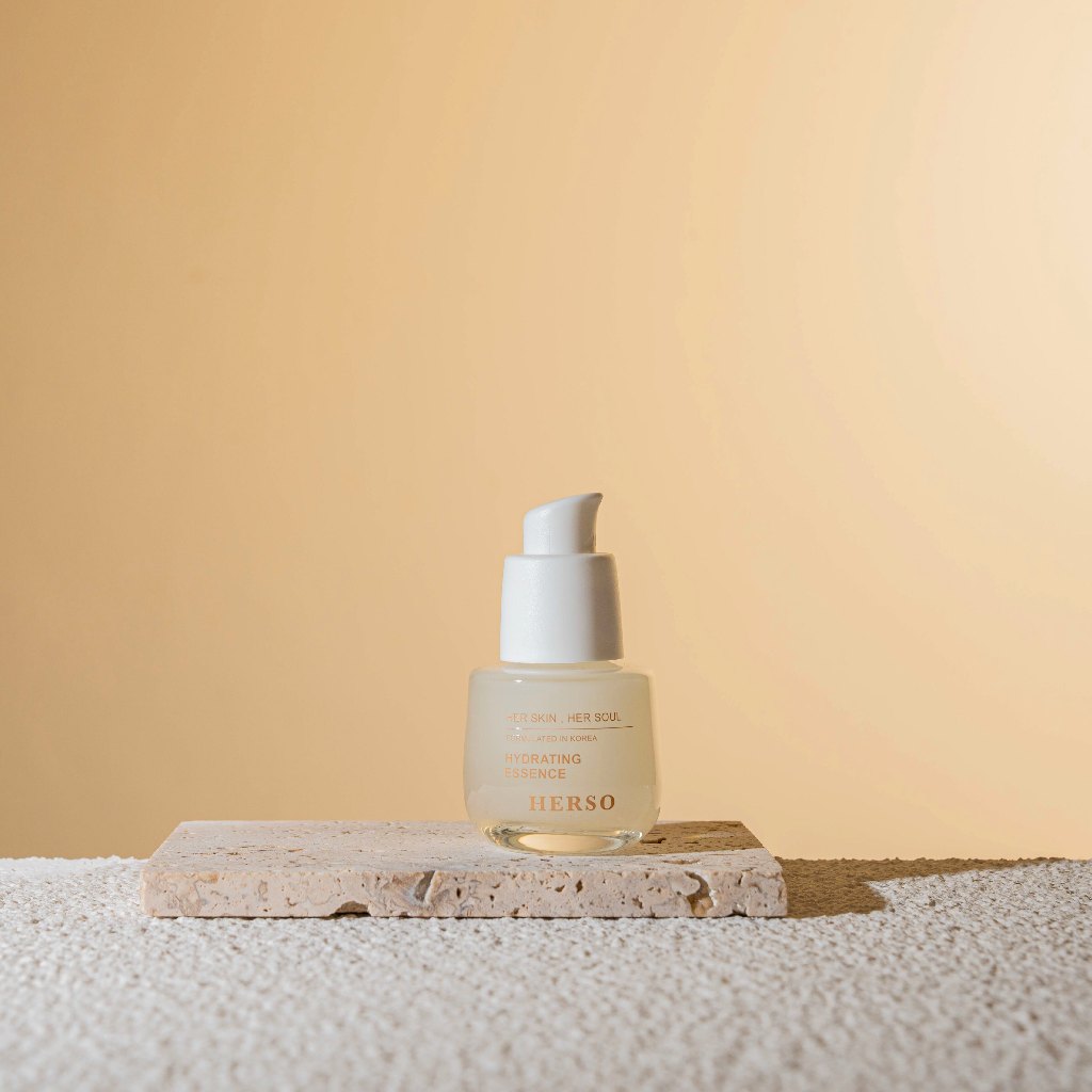 HERSO Hydrating Essence น้ำตบมอยส์สูตรเข้มข้น เติมเต็มความชุ่มชิ้นขั้นสูงสุด